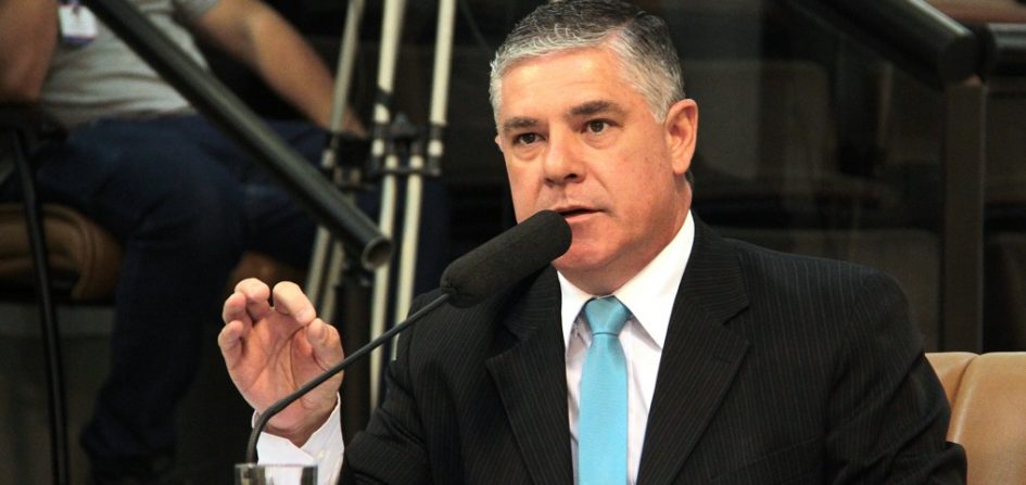 Fernando da Ótica quer melhorias em estrutura de pontes em Jacareí