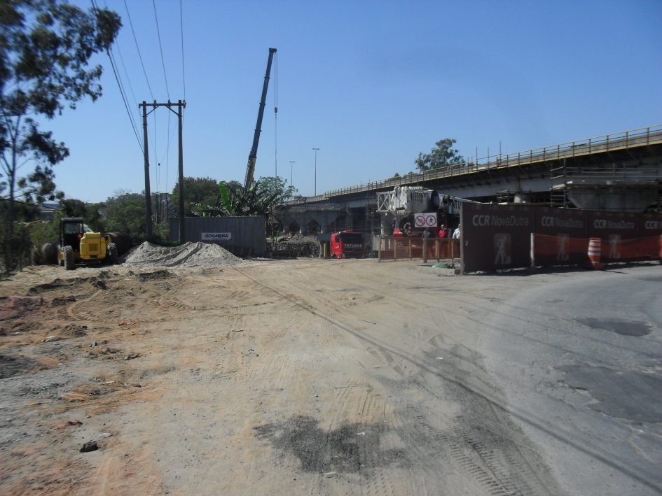 Vereador José Francisco pede aumento do vão de viaduto na Dutra