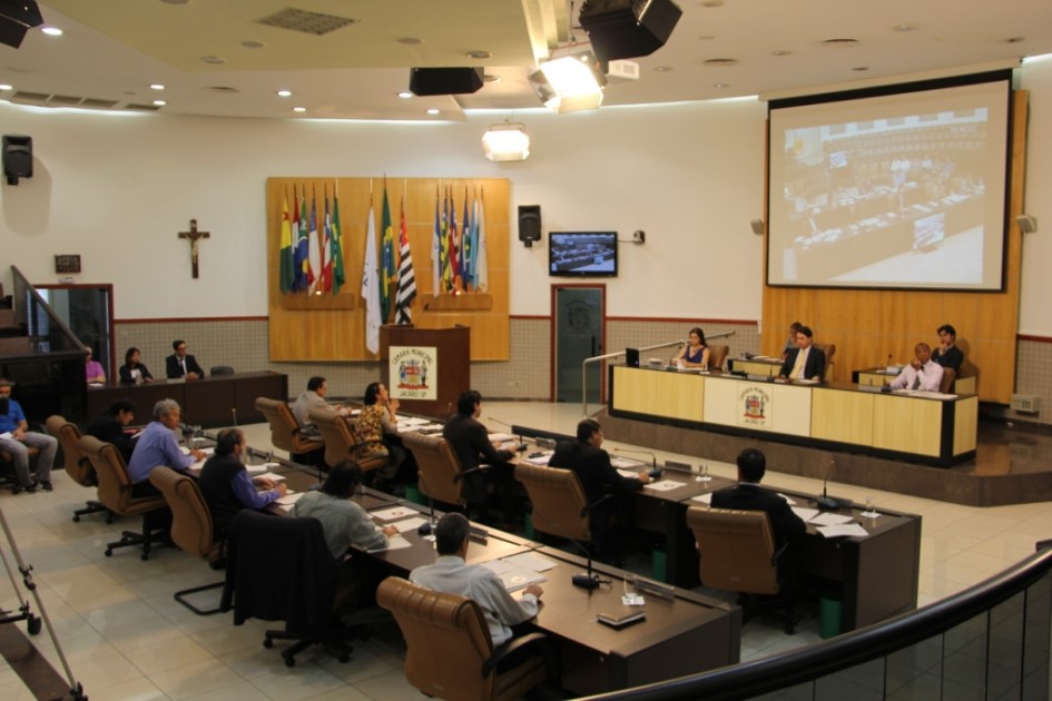 Vereadores de Jacareí regulamentam Sistema Municipal de Ensino e Escola do Legislativo