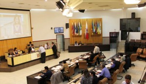 Alteração em Lei Municipal amplia benefício a estudantes carentes de Jacareí