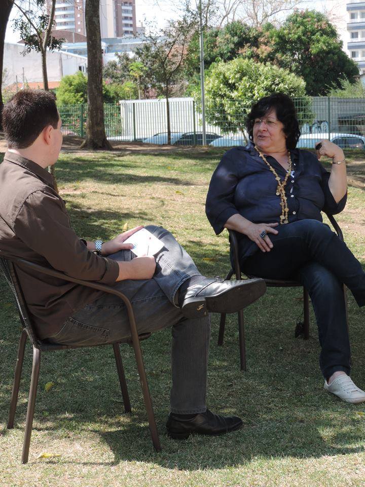 Gente em Destaque entrevista a cantora Jô Holtz