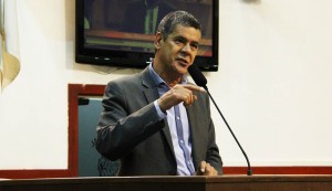 Maurício Haka pede ‘Operação Fumacê’ e execução de serviços públicos em bairros de Jacareí