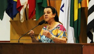 Ana Lino requer ao Estado revisão do limite financeiro para assistência em oncologia em Jacareí