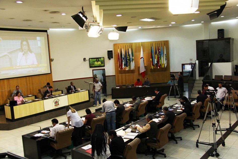 Vereadores aprovam projeto que destina devolução de orçamento da Câmara à Saúde, ao Esporte e proteção às mulheres