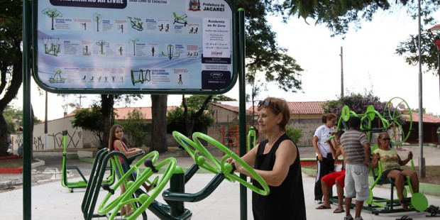 Vereadores participam de inauguração de academia ao ar livre no Jardim das Indústrias