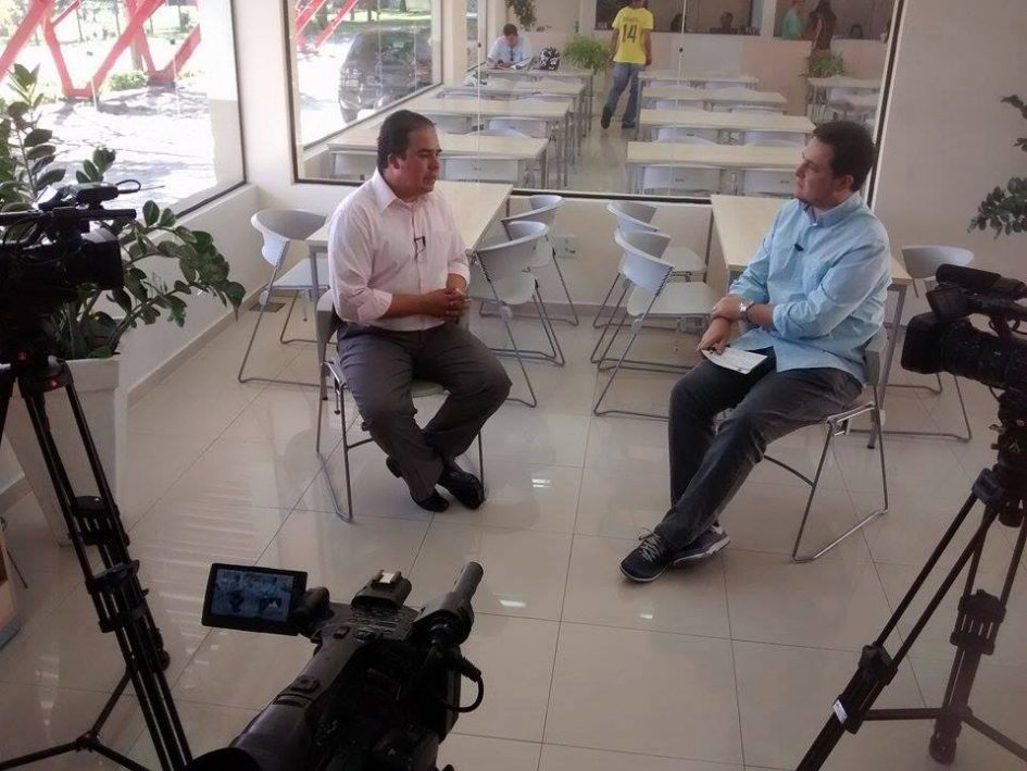 Gente em Destaque entrevista jornalista Cláudio Nicolini