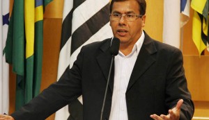 Arildo Batista pede rondas da PM em escolas estaduais e limpeza de áreas verdes