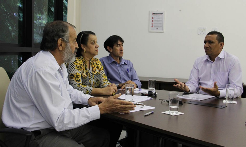 Administrador da Santa Casa presta informações à CEI da Câmara