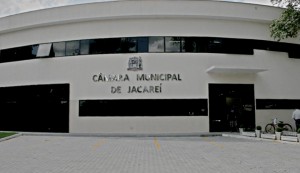 Câmara Municipal de Jacareí entra na guerra contra a dengue