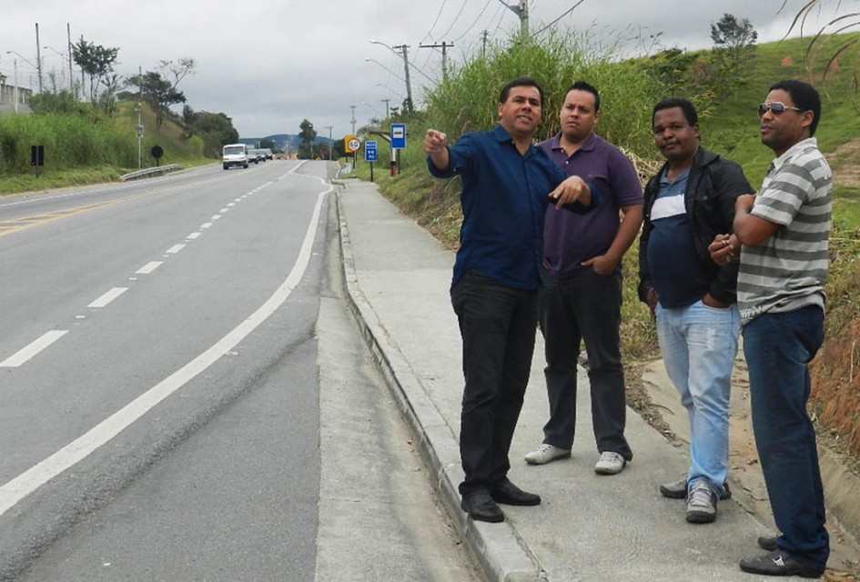 Arildo Batista requer ao DER alteração em ponto de ônibus na Euryale de Jesus Zerbine
