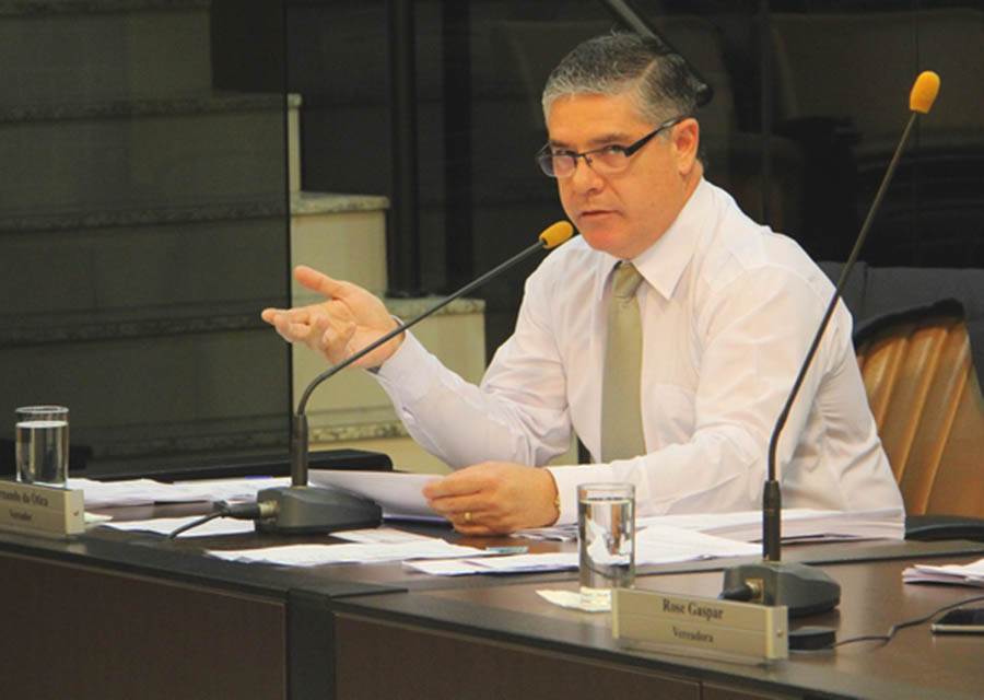 Fernando da Ótica Original questiona Prefeitura sobre contrato de concessão à empresa Hora Park