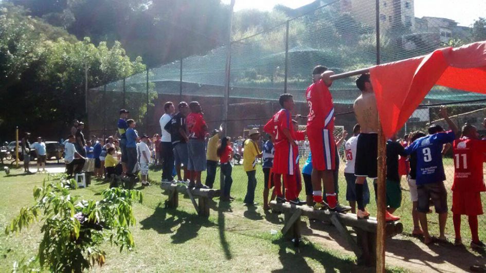 Ana Lino acolhe reivindicações de moradores do Jardim São Luiz