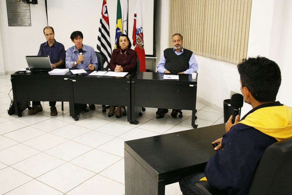 Comissão colhe depoimento de dois trabalhadores da Santa Casa