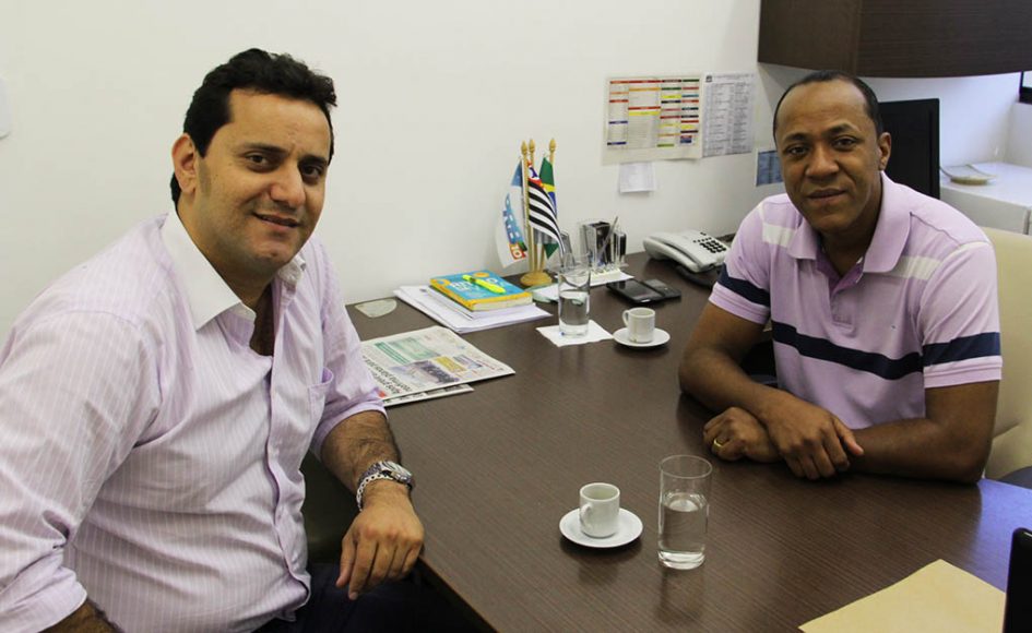 Rogério Timóteo debate desenvolvimento econômico com empresário de Jacareí