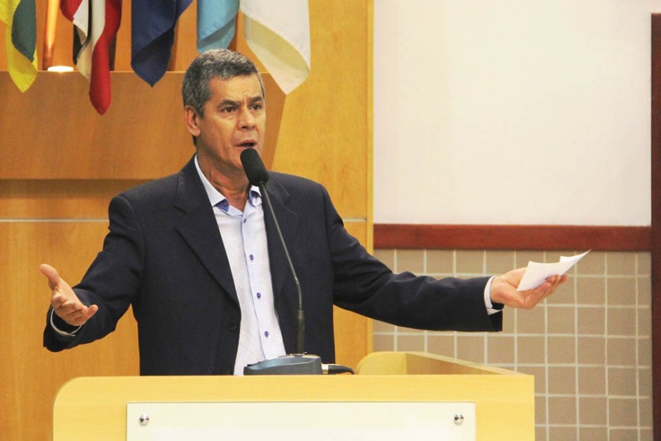 Haka cobra pavimentação em vias dos bairros Cidade Nova Jacareí e Parque Meia Lua