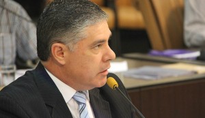 Fernando da Ótica questiona falta de materiais em cursos oferecidos pela prefeitura