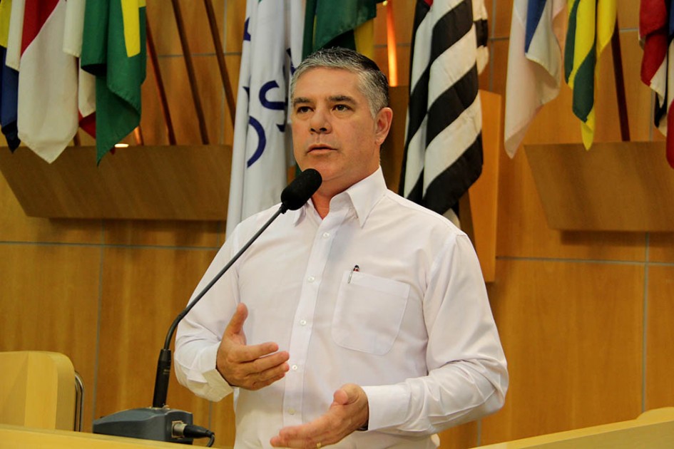 Fernando questiona possibilidade de cancelamento de desativação de DP no São Silvestre
