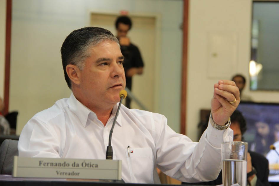 Fernando questiona demora na transferência de pacientes com câncer da Santa Casa