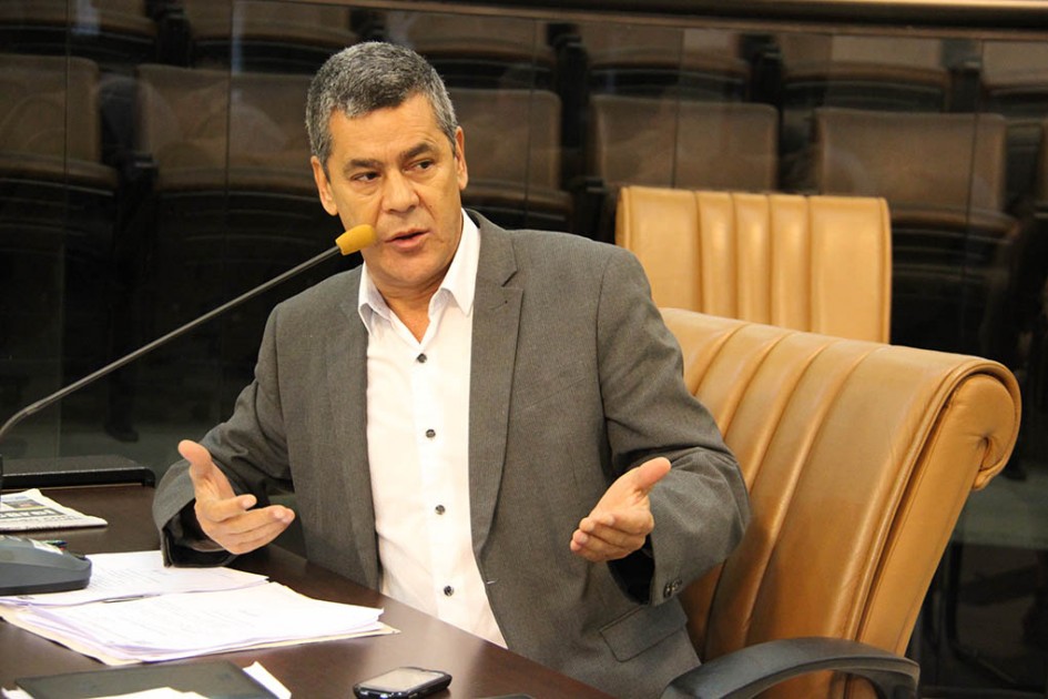 Maurício Haka questiona supostas dívidas da Prefeitura com autarquia e fundações de Jacareí