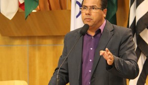 Arildo pede à Prefeitura manutenção urbana nos bairros Santa Marina, Vila Zezé e Vila Aprazível