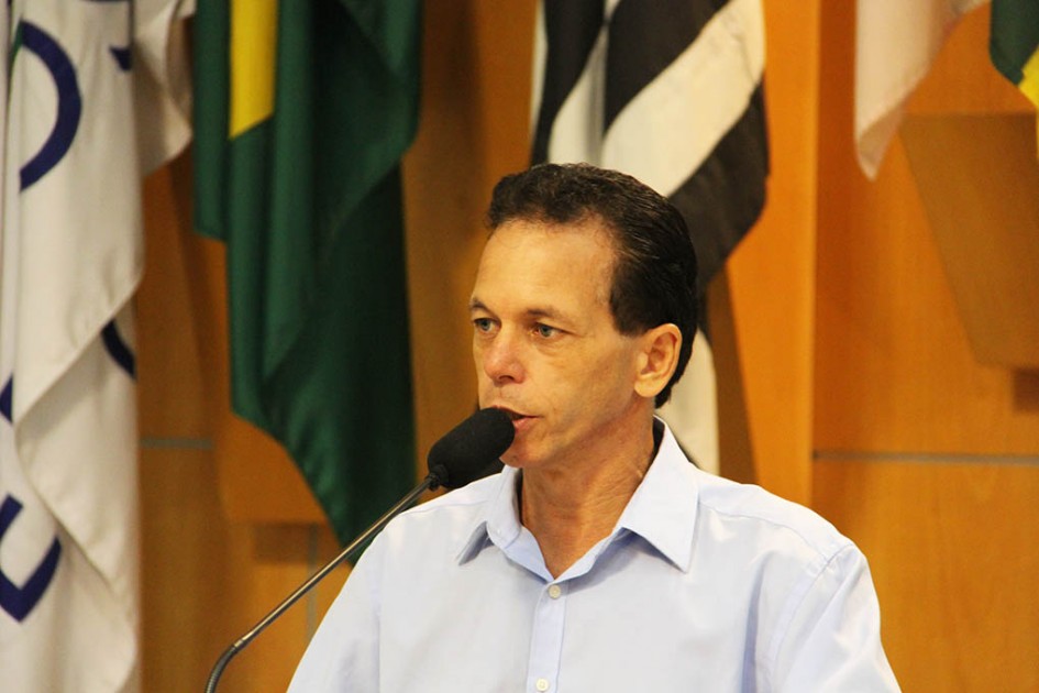 Paulinho indica limpeza de áreas públicas no Nova Esperança e Bandeira Branca I