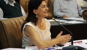 Rose Gaspar pede melhorias na entrega de correspondências em três bairros de Jacareí