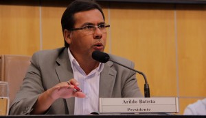Segurança para a região leste motiva requerimento de Arildo Batista