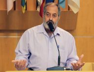 Valmir solicita serviço de iluminação pública para o Bandeira Branca