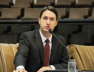 Edinho Guedes questiona Prefeitura sobre abandono de viela no CECAP