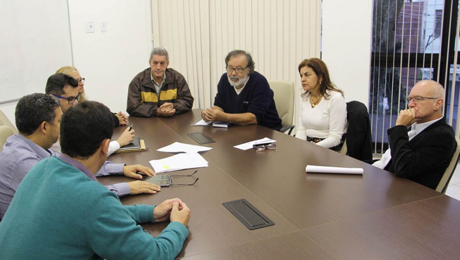 Rose intermedia encontro entre Prefeitura e moradores do Estância Porto Velho