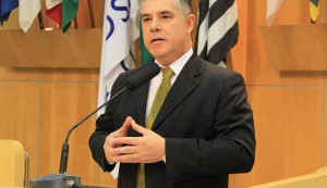Fernando questiona Executivo sobre combate à violência em Jacareí