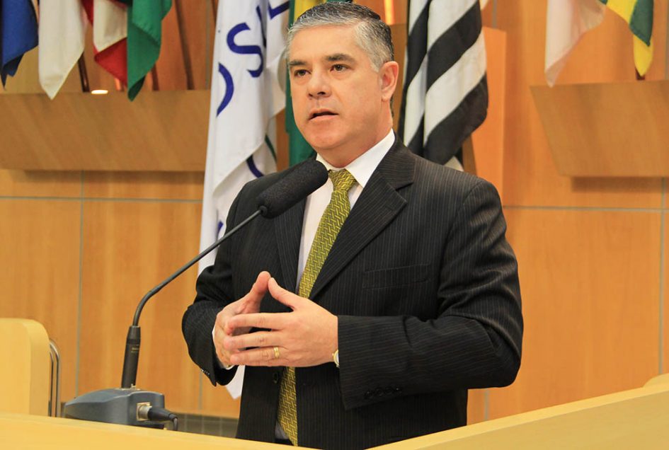 Fernando questiona Executivo sobre combate à violência em Jacareí