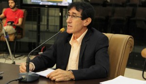 José Francisco indica serviços de manutenção no Lagoa Azul, Veraneio Ijal e Jardim do Portal