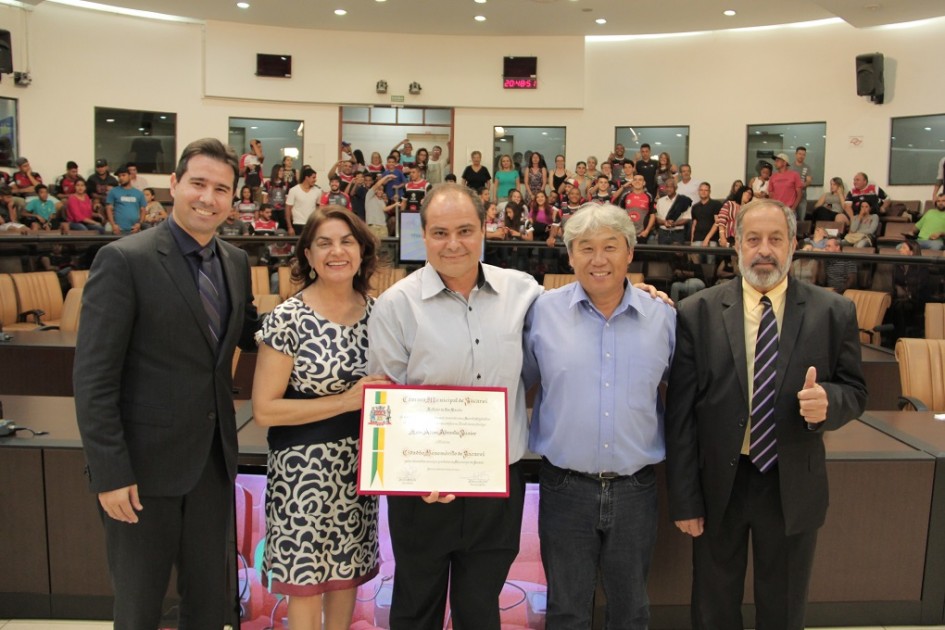 Câmara concede título de Cidadão Jacareiense a Edis Alves Abrantes Junior