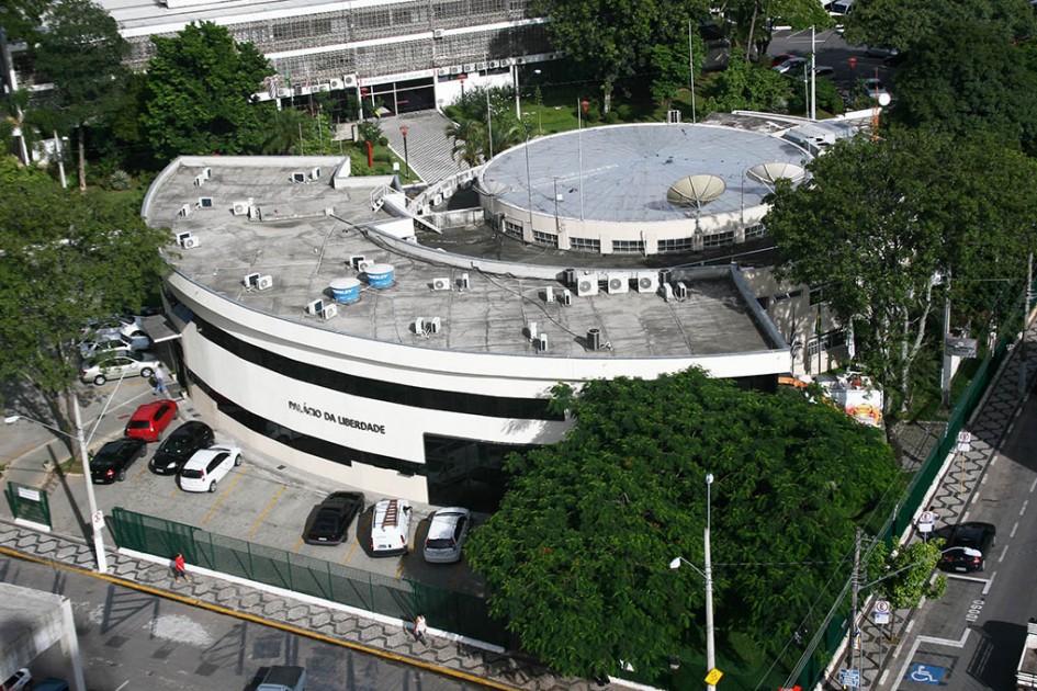 Câmara presta homenagem a profissionais da segurança pública de Jacareí