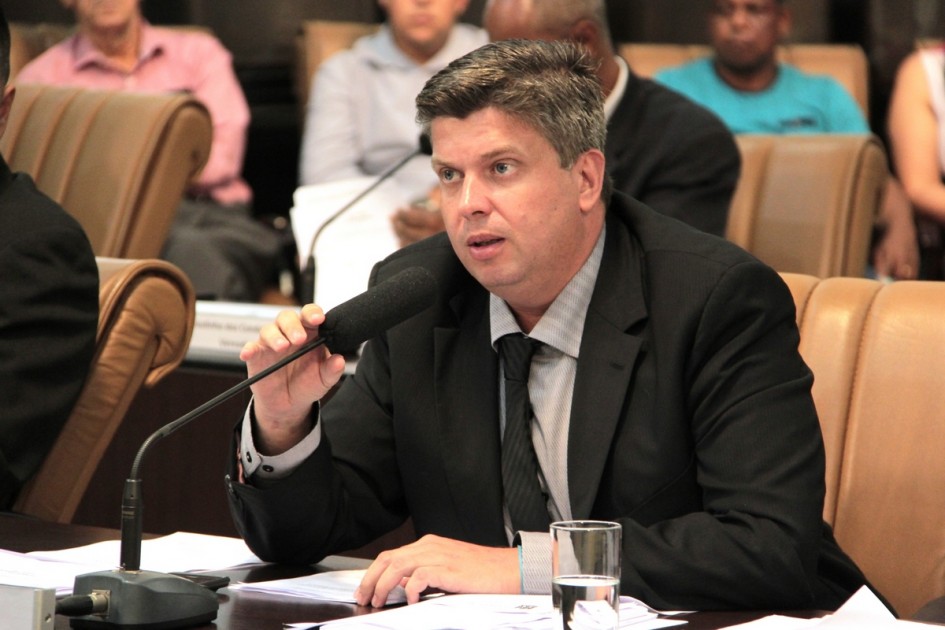 Rodrigo Salomon toma medidas para melhorar mobilidade e saúde pública