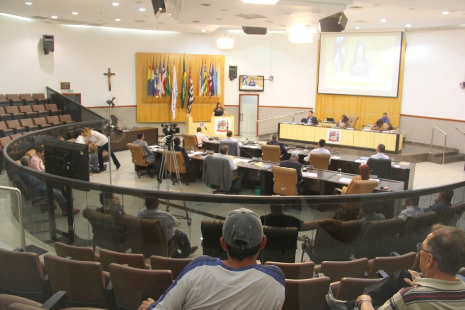 Câmara vota cinco projetos nesta quarta-feira