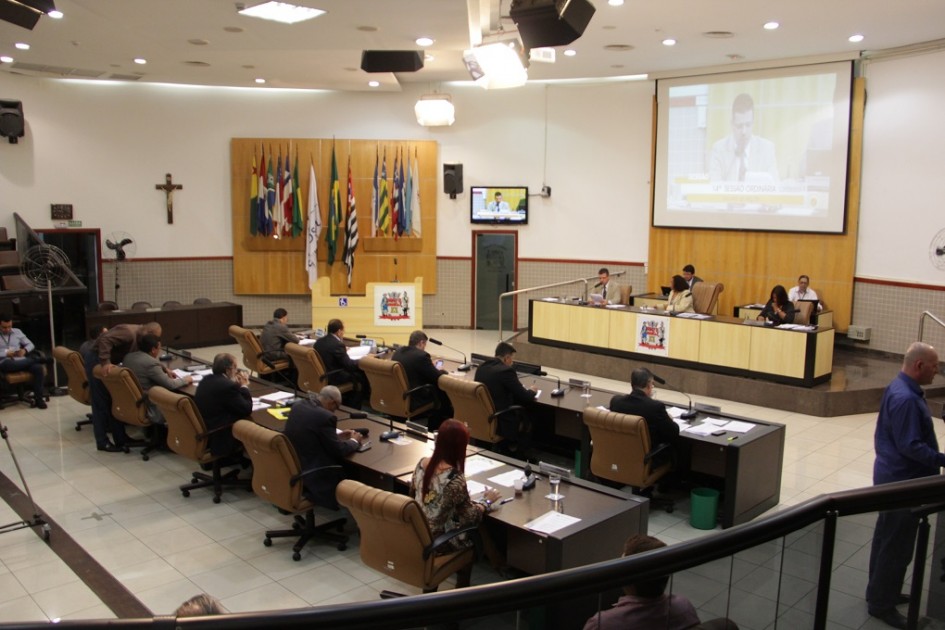 Câmara aprova projeto que reestrutura cargos do Legislativo Municipal