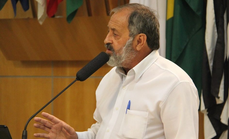 Valmir questiona número de funcionários da empresa Ambiental e valor recolhido de IPTU