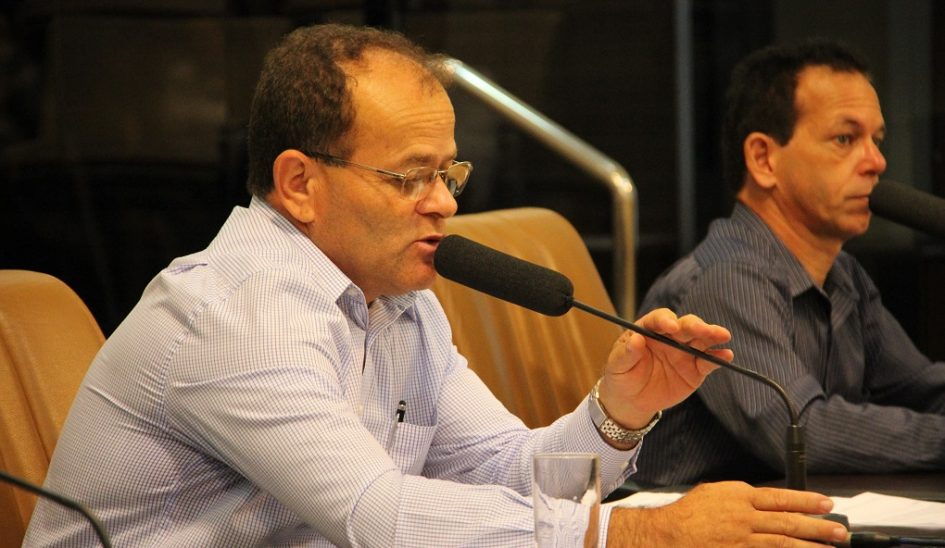 Juarez pede à Rota das Bandeiras asfaltamento da Estrada Velha de Igaratá