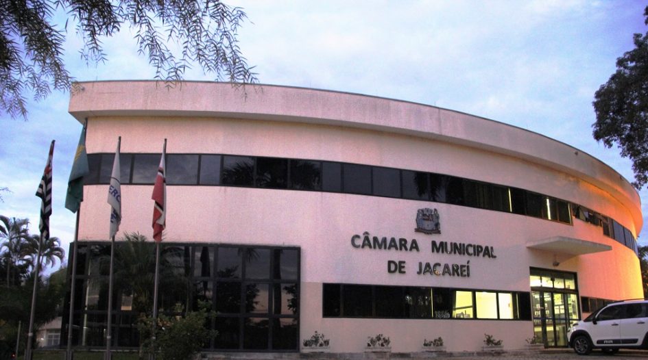 Câmara de Jacareí presta homenagem ao Clube Desbravadores Luzeiros do Vale