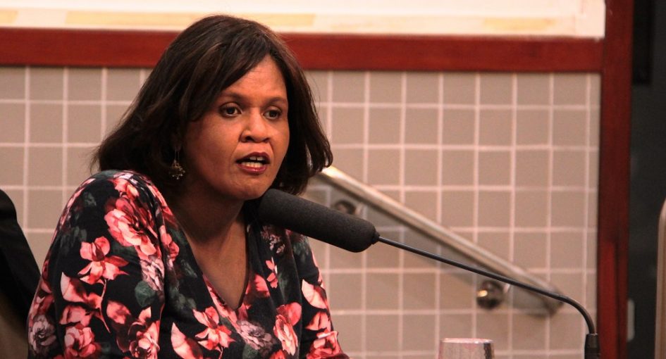 Márcia Santos solicita medida para otimizar atendimentos ortopédicos município