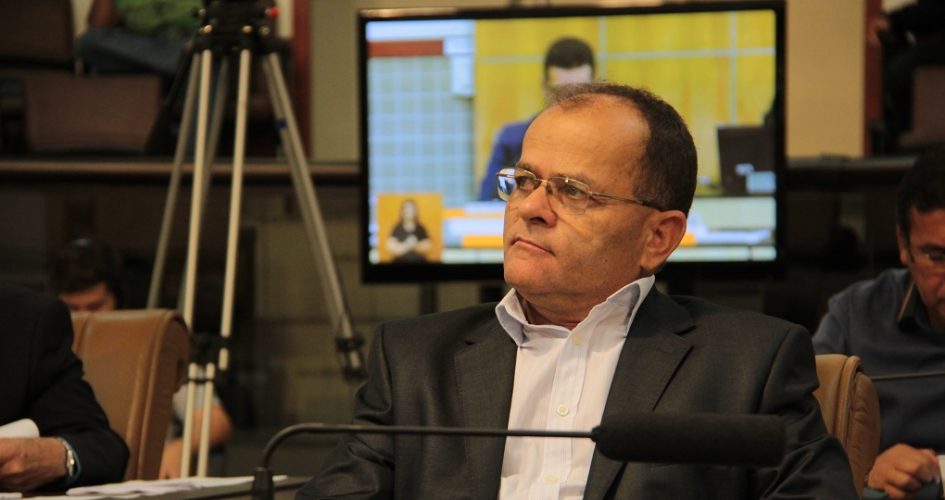 Juarez questiona governo do Estado sobre possibilidade de interdição da E.E Darci Lopes