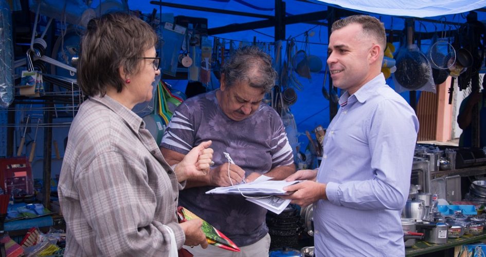 Proibição de sacolinhas plásticas tem rejeição de mais de 70% em Jacareí, aponta consulta popular
