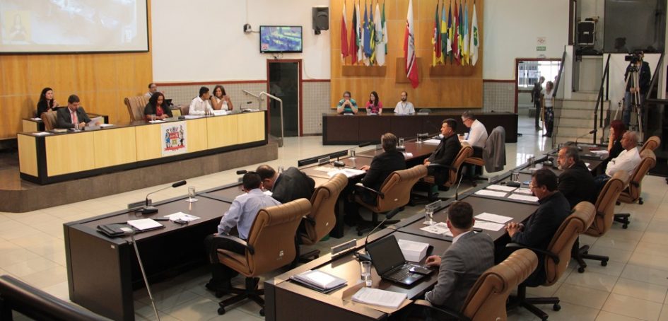 Câmara rejeita veto do prefeito ao projeto “Seguro Anticorrupção”