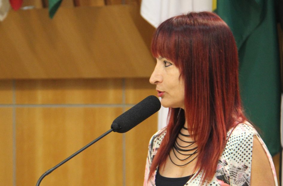 Sônia questiona o Executivo em relação a casos de negligência ou erro médico na saúde pública de Jacareí