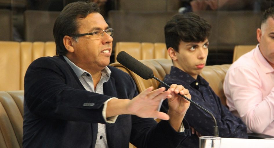 Arildo quer manutenção em área de lazer do EducaMais Parque Santo Antônio