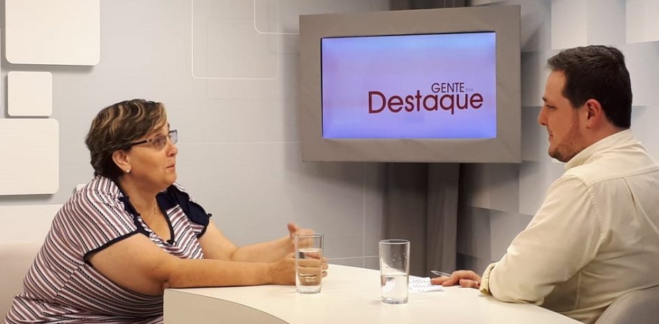 Gente em Destaque entrevista professora e deficiente visual Mônica Gonçalves