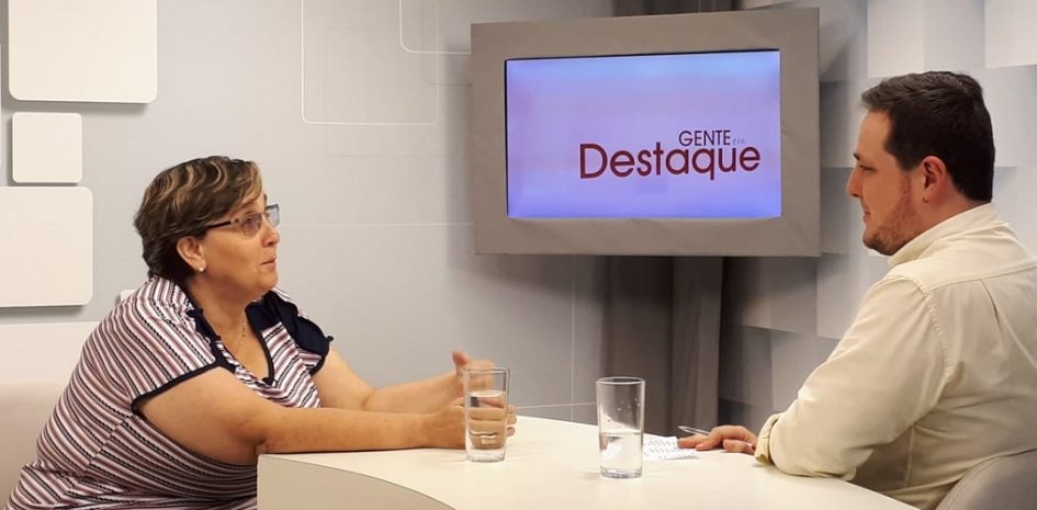 Gente em Destaque entrevista professora e deficiente visual Mônica Gonçalves