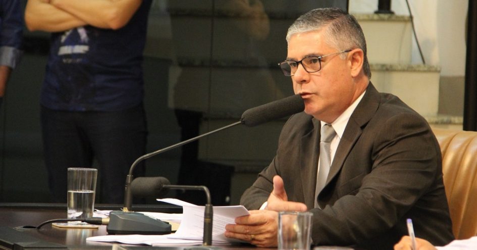 Fernando quer informações sobre exames de próstata realizados pela rede municipal